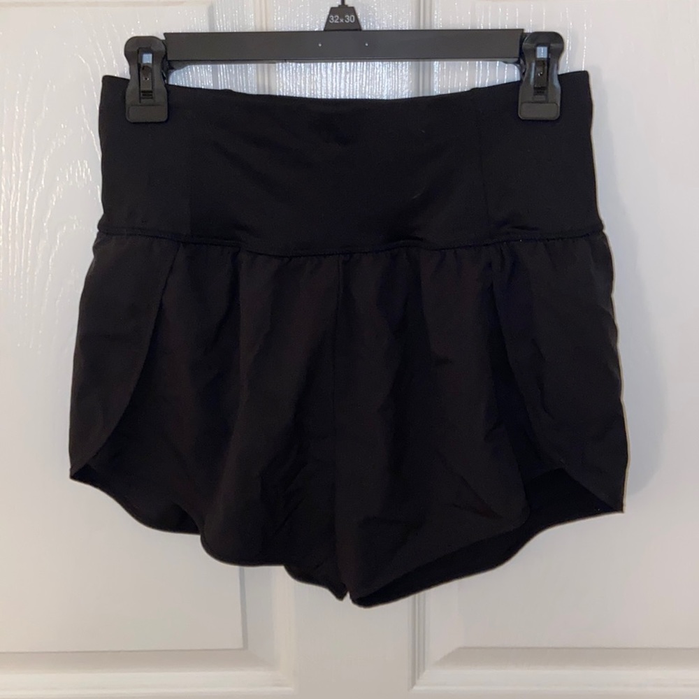Black Lovetree athletic shorts, Medium